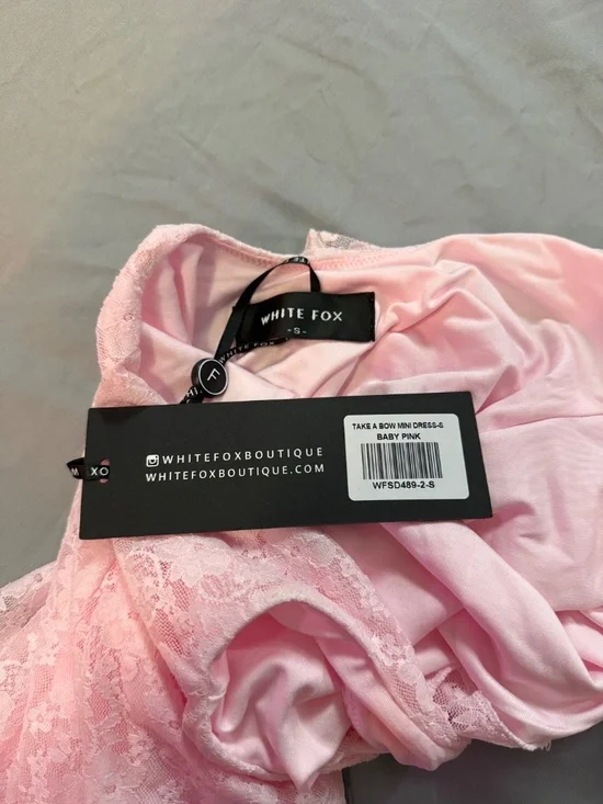 Take A Bow Lace Mini Dress - Baby Pink - Picture 5 of 6